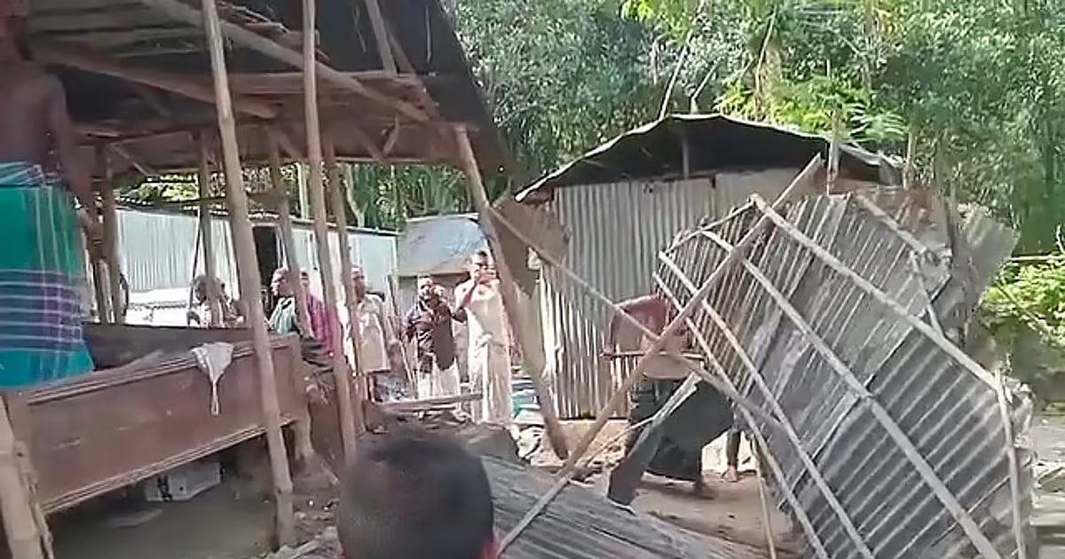 ময়মনসিংহে সন্তানকে জিম্মি রেখে নারীর গণধর্ষণ, আসামীর বাড়ি ভাংচুর