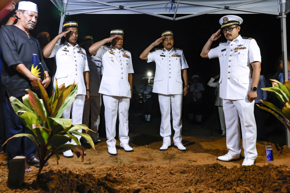 Pegawai APMM Kehilangan Nyawa di Laut Dikebumikan dengan Penuh Hormat di Kedah