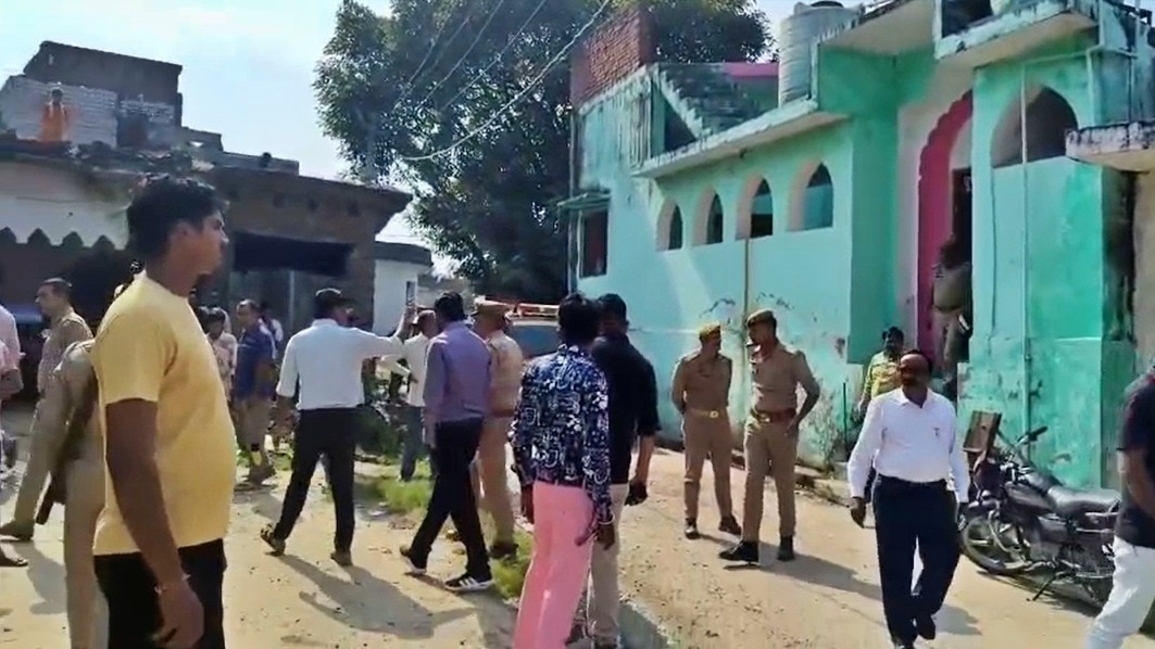 बिजनौर में मस्जिद के नीचे कुएं का विवाद, पुलिस तैनात