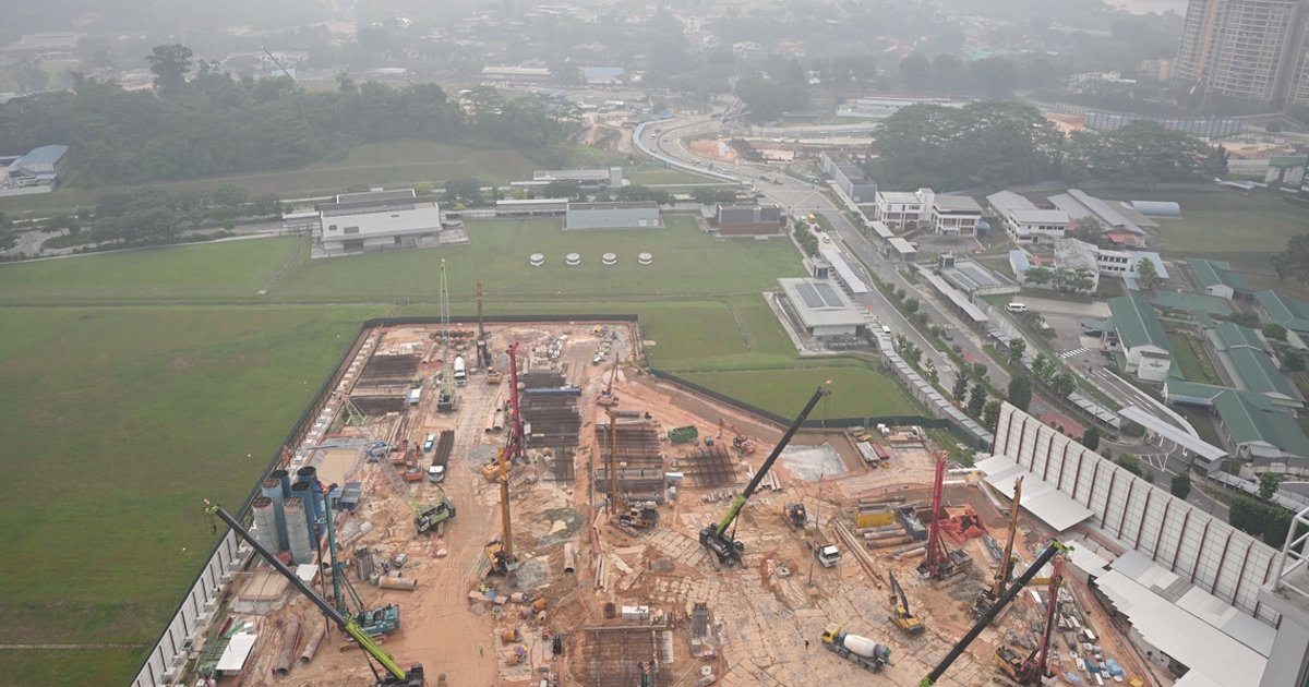 Singapore builders implement safety measures as haze disrupts construction projects