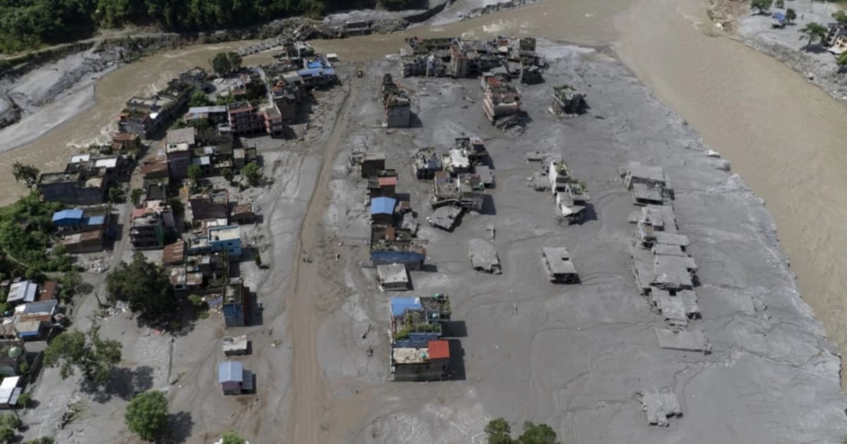 Raja Charles 'Sangat Sedih' Dengan Banjir Kilat Nepal-Tibet