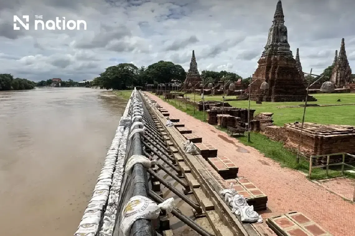 Thai authorities mobilize to safeguard Ayutthaya temples amid river flooding