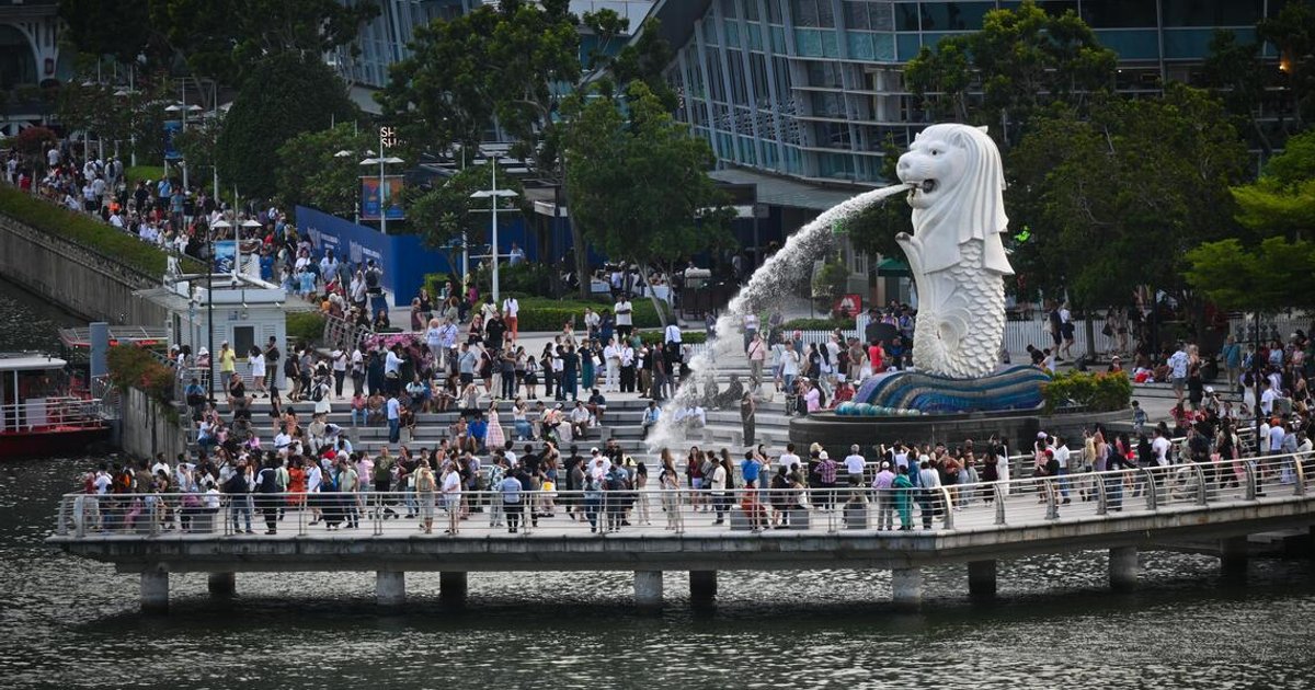 Iconic Merlion statue closes for maintenance this weekend