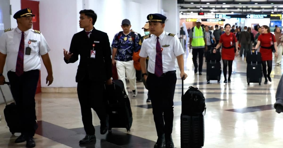 Indonesia reopens major airports following volcanic ash disruption