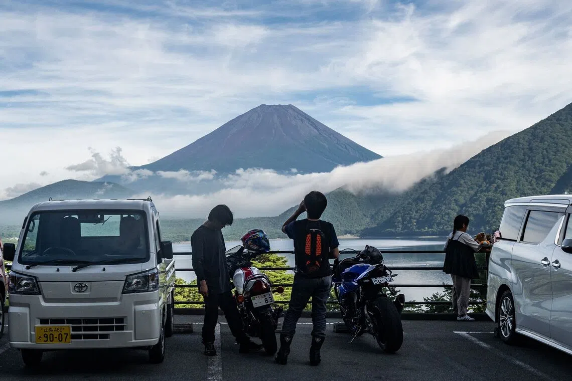 Japan's Mount Fuji to charge for helicopter rescues during off-season
