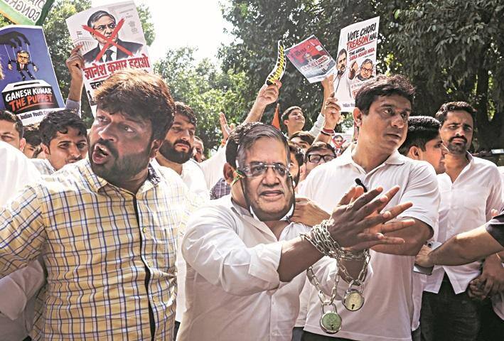 Kerala graft case shadows CEC as electoral row deepens