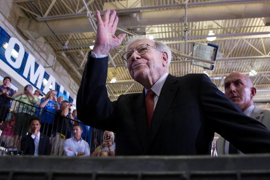 Buffett's Bold Bets Transformed Textile Mill Into Trillion-Dollar Giant