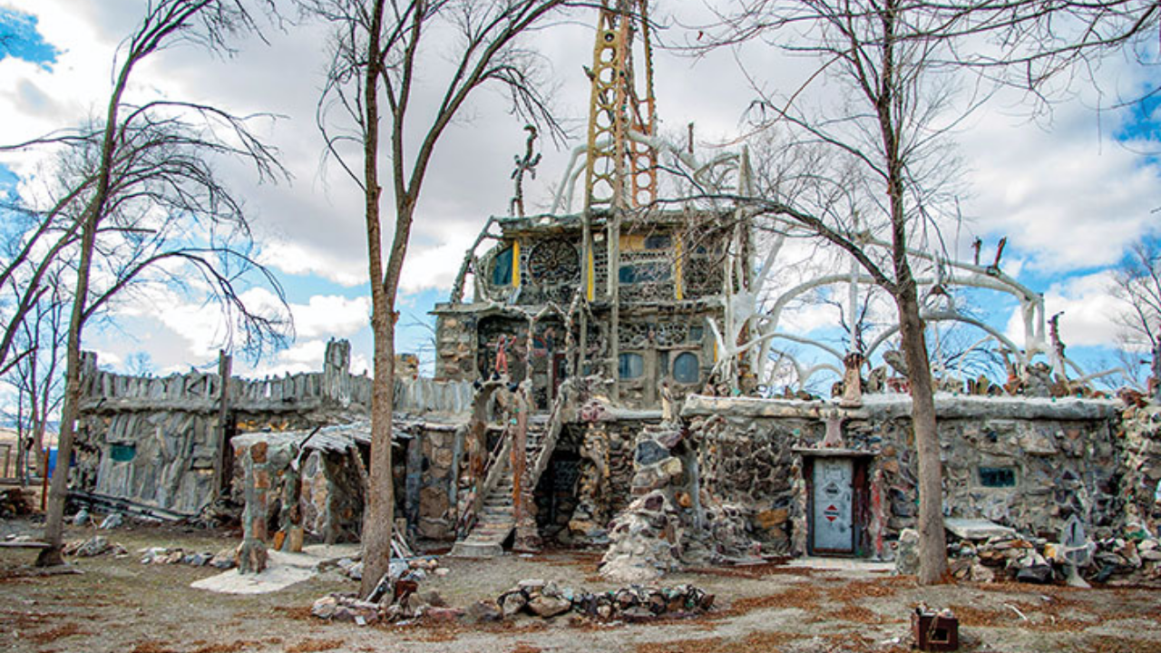 Nevada's Thunder Mountain: A Desert Monument Built From Scraps