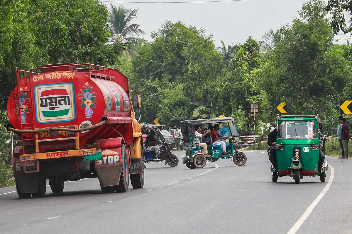 Highway Traffic Management Shifts as Drivers Adopt Varied Routes