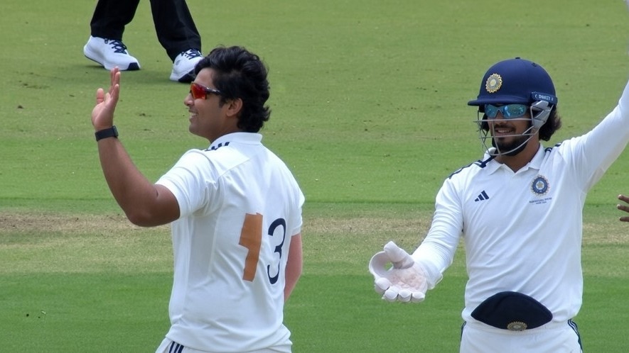 Vaibhav Shines With Ball as Suryanshi Takes Two Wickets in Dalip Trophy