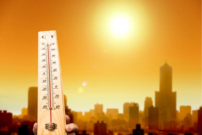 Heat alert issued for 11 districts as temperatures rise across island