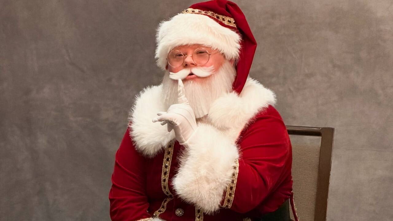American breaks barriers as first professional Santa with Down syndrome
