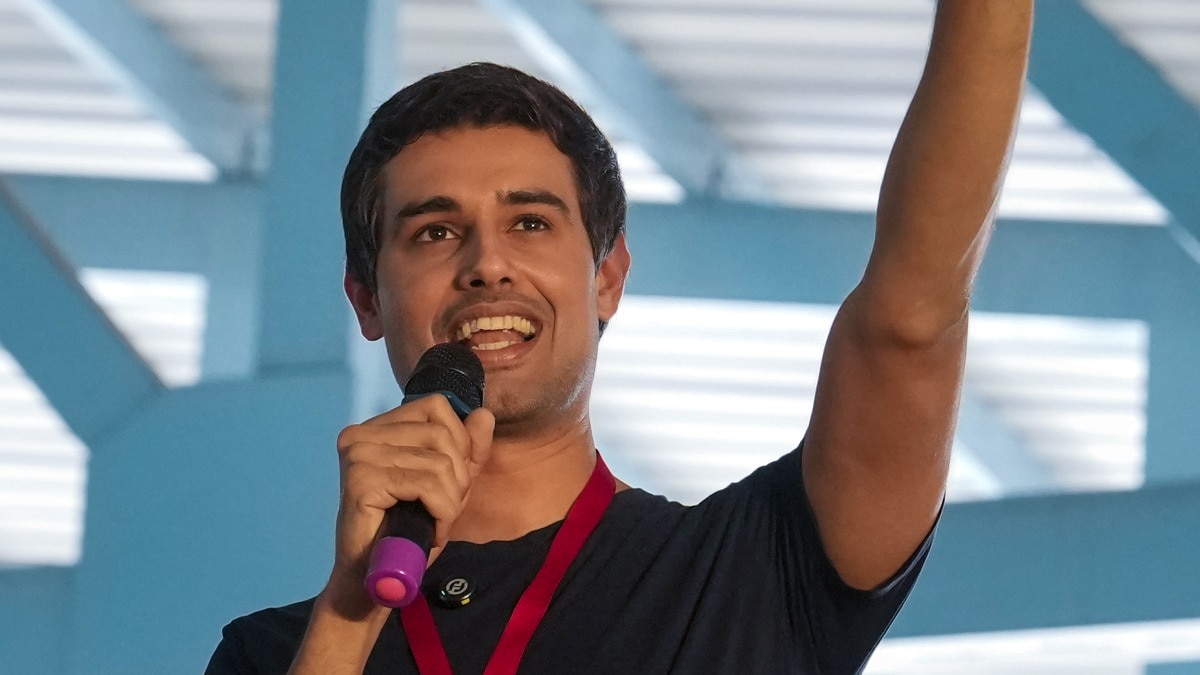 From Engineering to YouTube: Dhruv Rathee's Digital Ascent