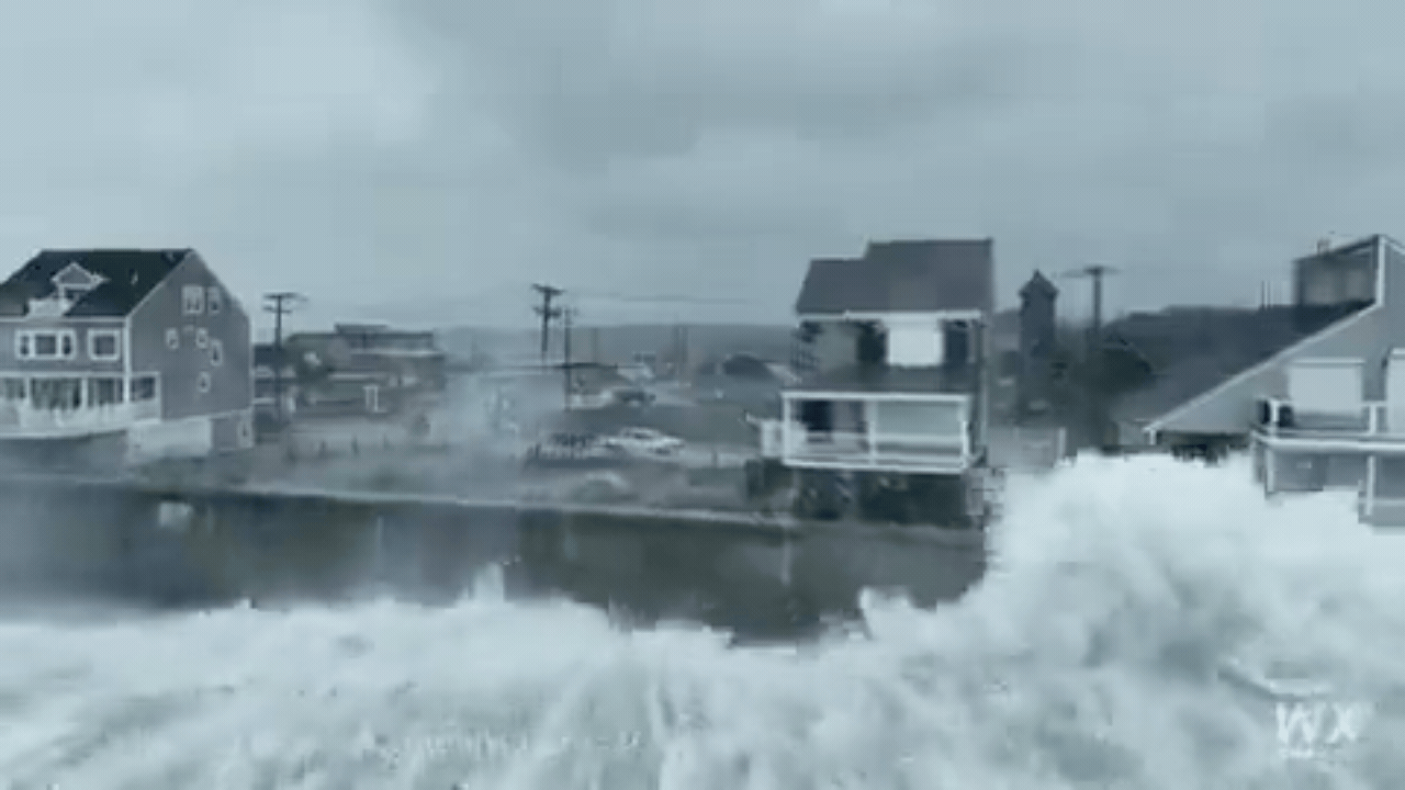 Powerful nor'easter wreaks havoc across US East Coast