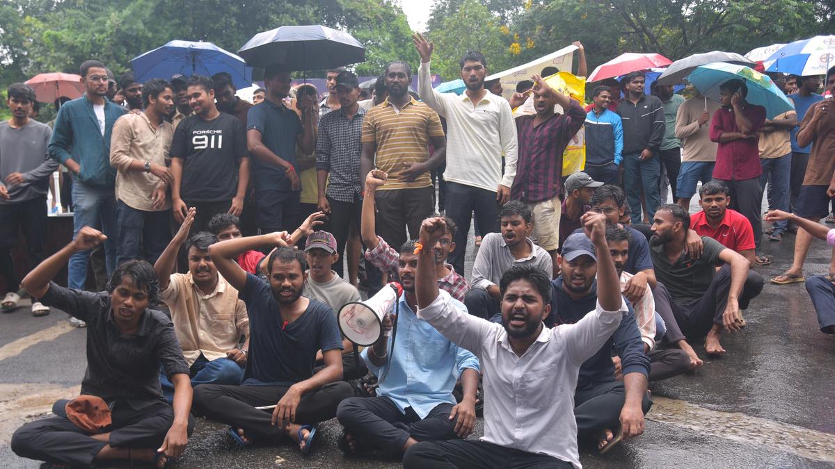 Andhra University students protest deteriorating campus infrastructure
