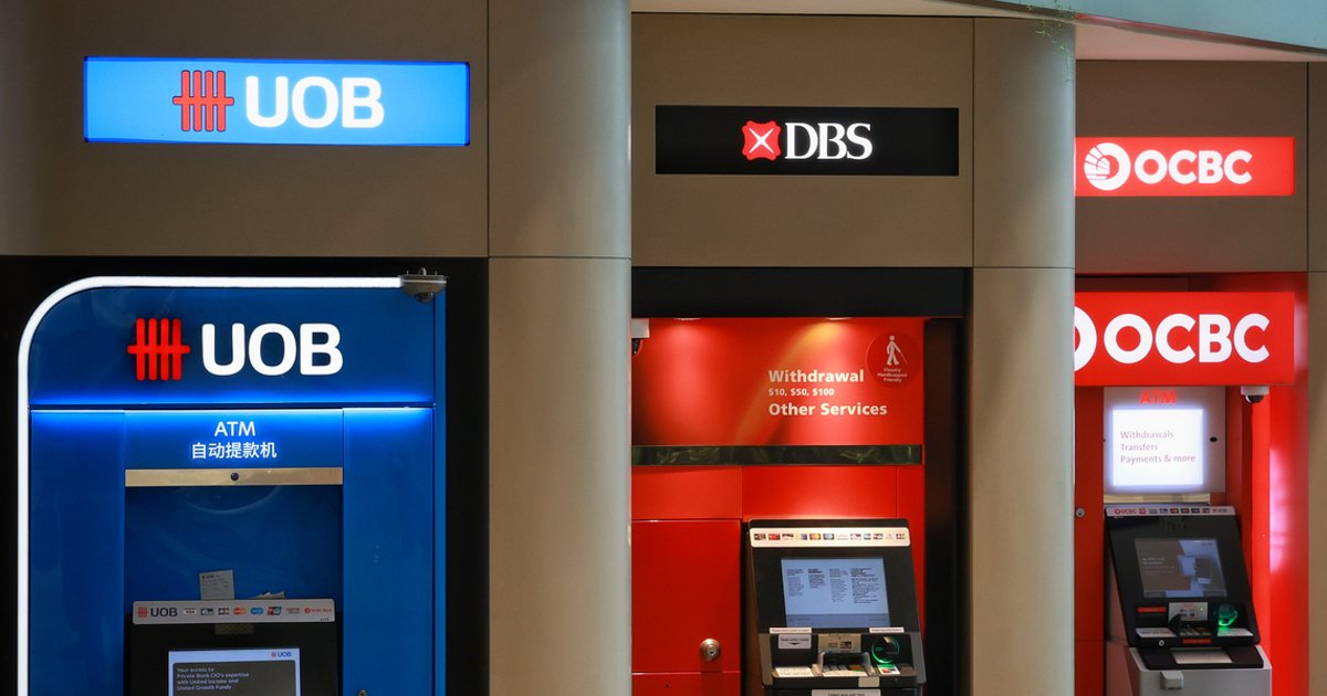 Singapore bank shares stabilise; SGX adjusts board lots