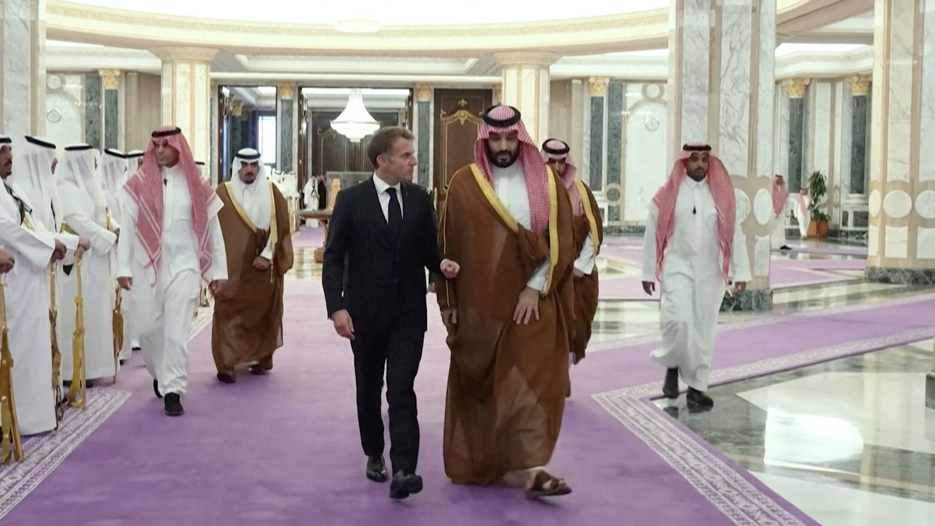 Macron makes unscheduled Saudi Arabia stop during Gulf diplomatic tour