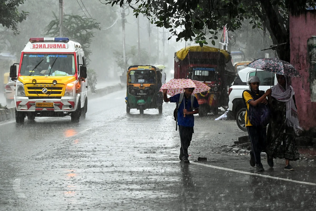 India mobilises massive evacuation as Cyclone Arnab approaches coast