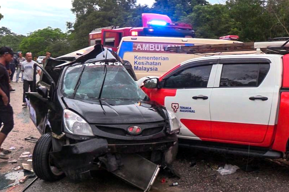 Tiga maut dalam perlanggaran MPV dengan kenderaan TNB di Terengganu