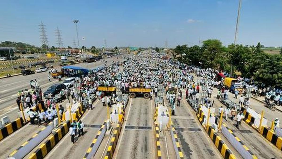 बेलगाम में राष्ट्रीय राजमार्ग पर किसानों का रास्ता रोको प्रदर्शन प्रतिबंधित
