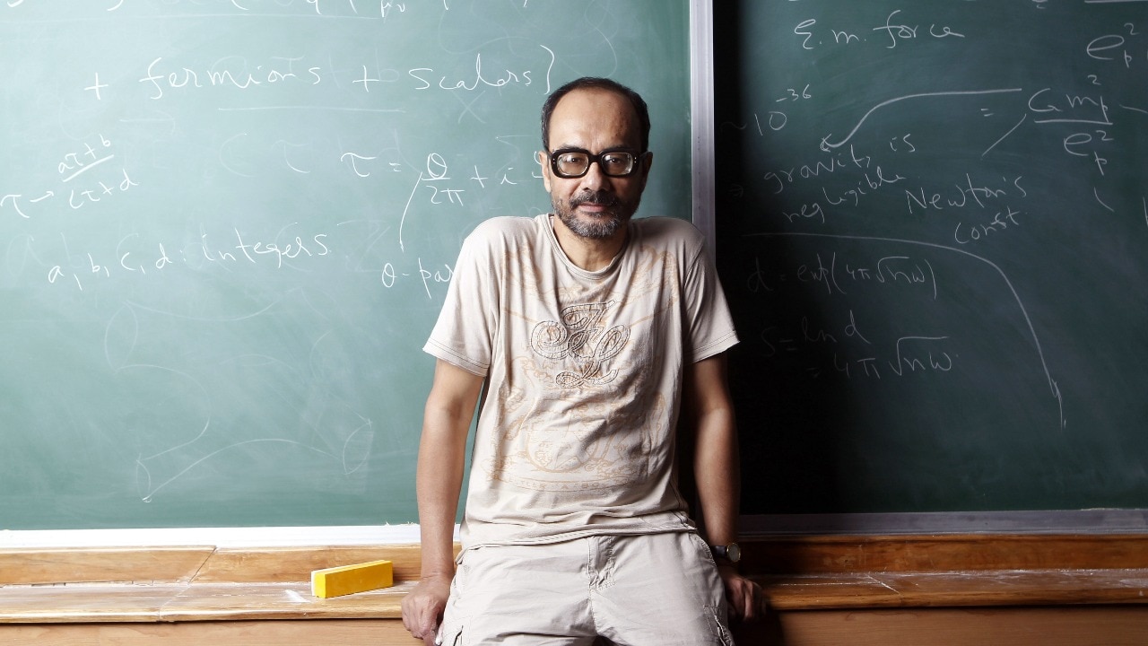 Ashoke Sen wins Oskar Klein Medal: First Indian physicist honoured