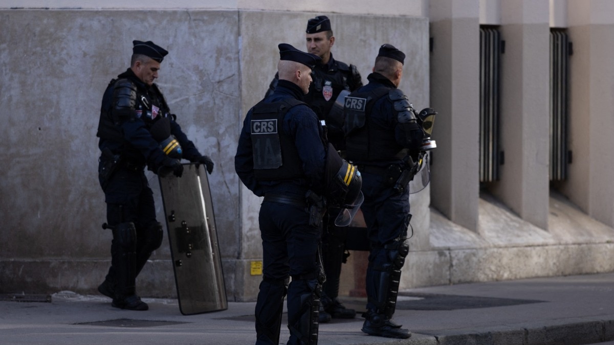 One dead, several wounded in drive-by shooting near Paris