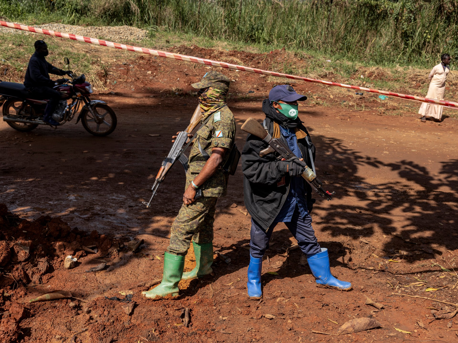 Military aircraft crashes in DR Congo residential area, killing 14