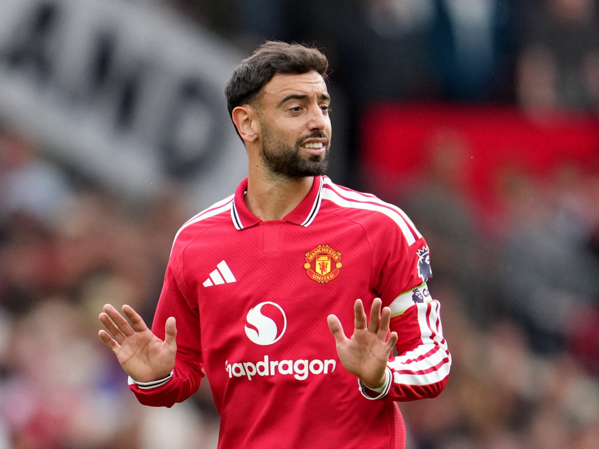 Manchester United faces City rival in high-stakes Premier League derby