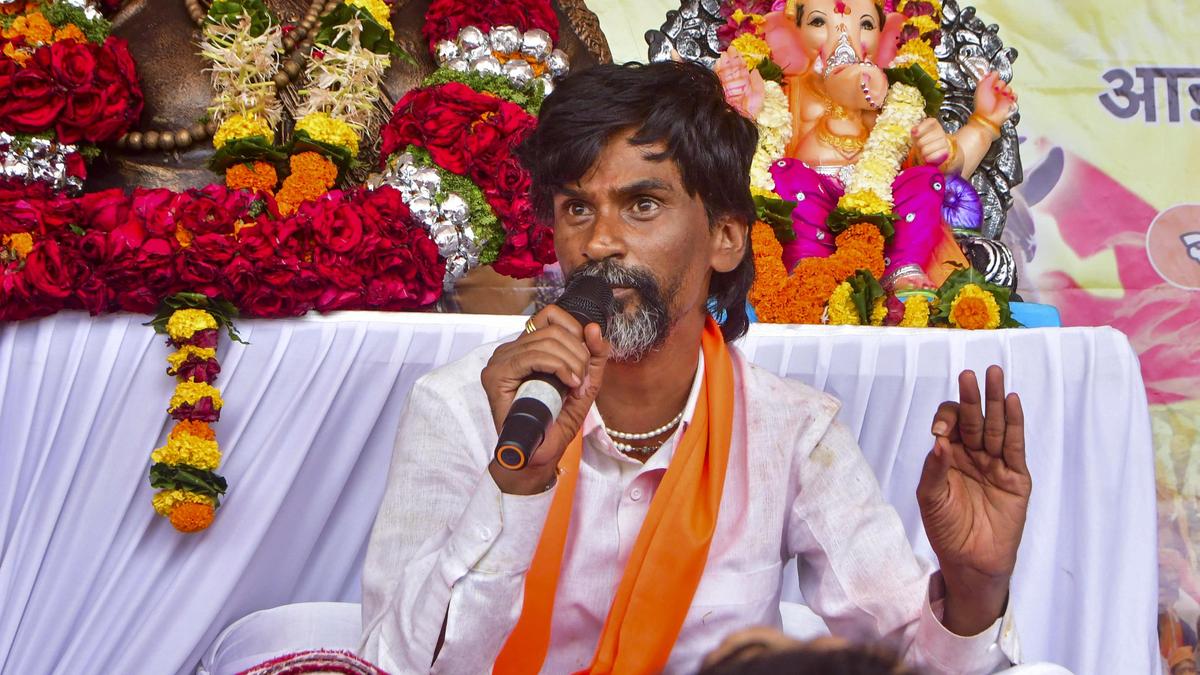 Maratha quota activist escalates pressure on Maharashtra over Kunbi certificates