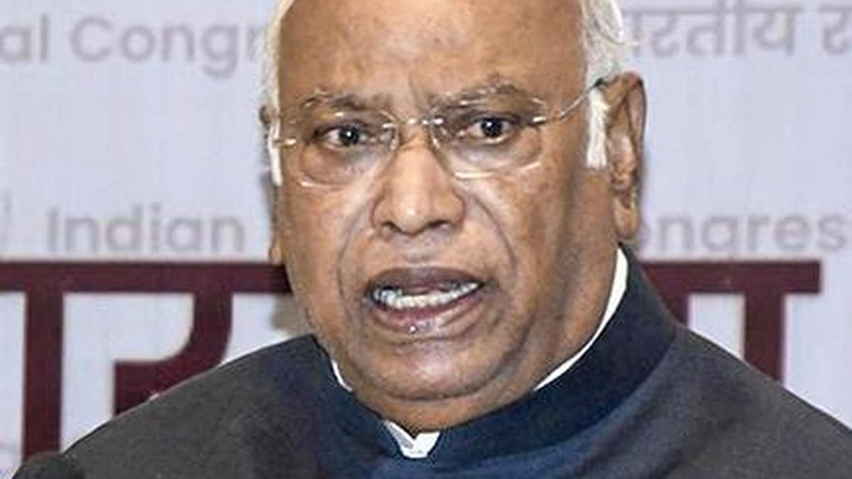 मध्य प्रदेश में भाजपा सरकार पर मौतों को लेकर जवाबदेही से बचने का आरोप