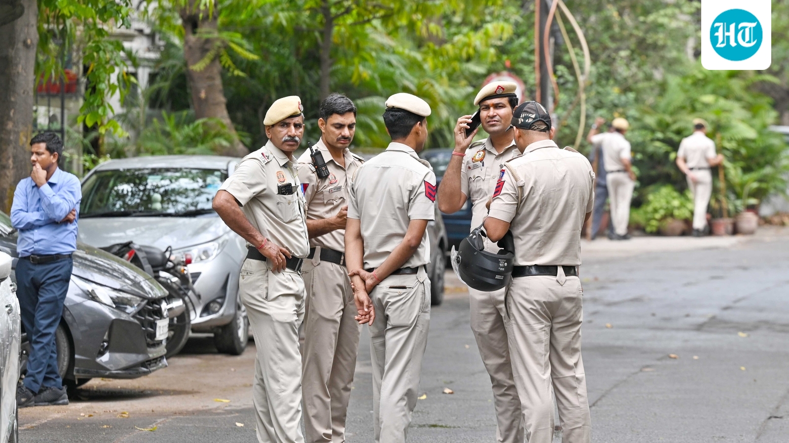 Indian worker detained in Dubai jail over job exit dispute