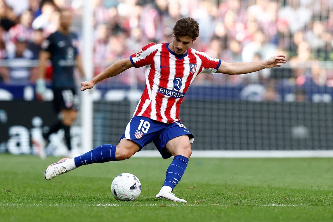 Alvarez returns to Atletico Madrid training as Barcelona interest persists