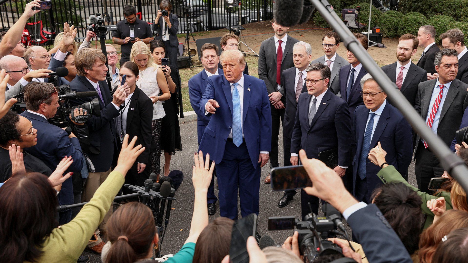 Trump endorses industry-led AI regulation framework with tech firms