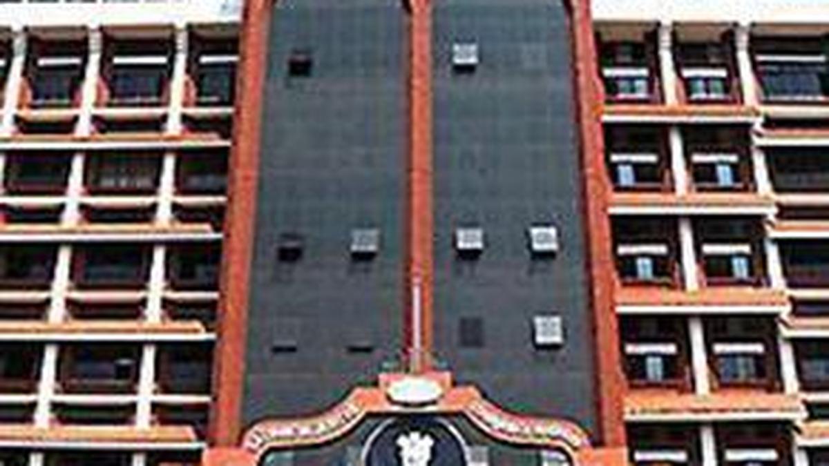 Kerala High Court seeks clarity on prosecution sanction in cashew import case