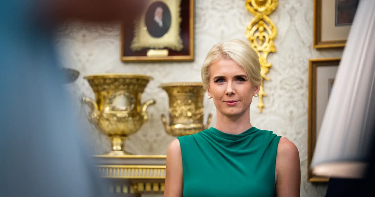 Trump Hadiahkan USD45,000 Tunai kepada Pembantu 'Pencetak Manusia'