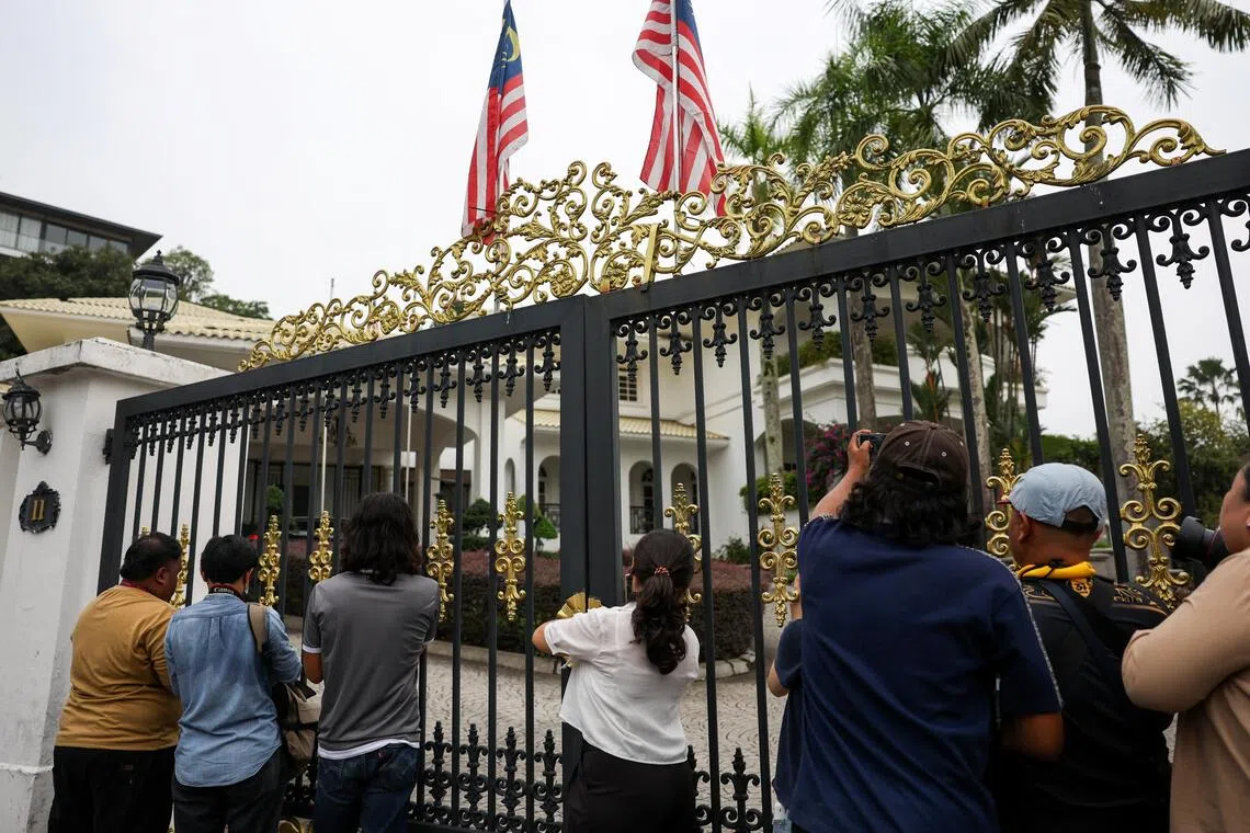 Authorities inspect Najib's residence as house arrest looms