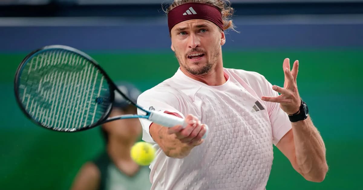 Zverev powers through to Shanghai Masters quarter-finals despite physical concerns