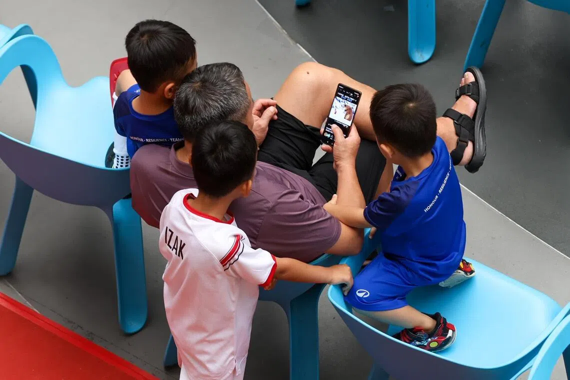 Recruiters warn against unfair workplace burdens on childless workers