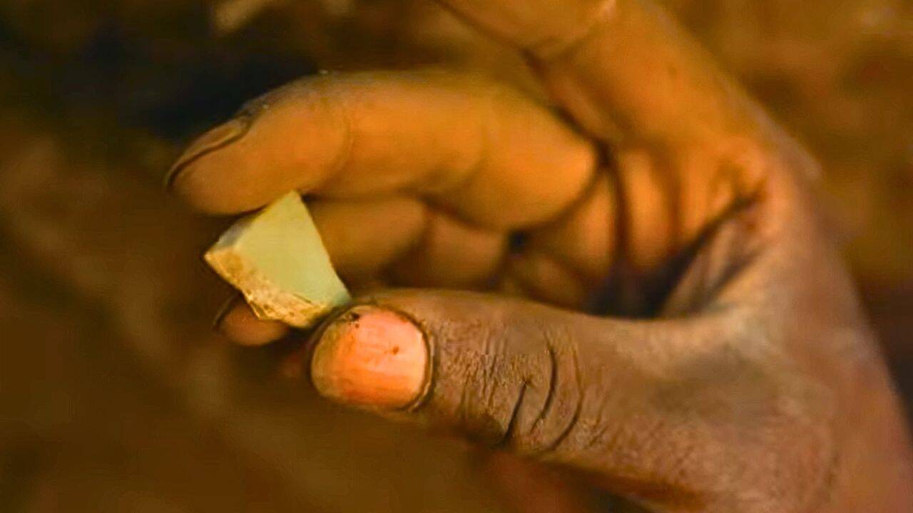Ancient pottery shard reveals Great Zimbabwe's vast Asian trade connections
