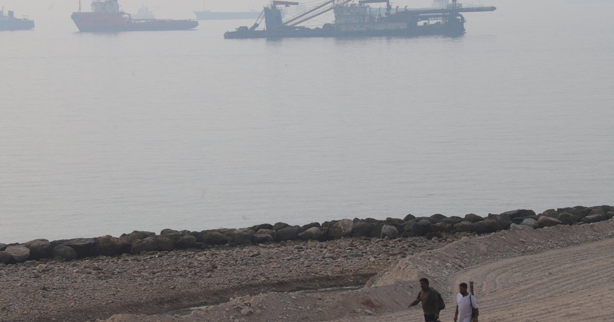 Tanker safety fears mount as Iran tightens Strait of Hormuz control