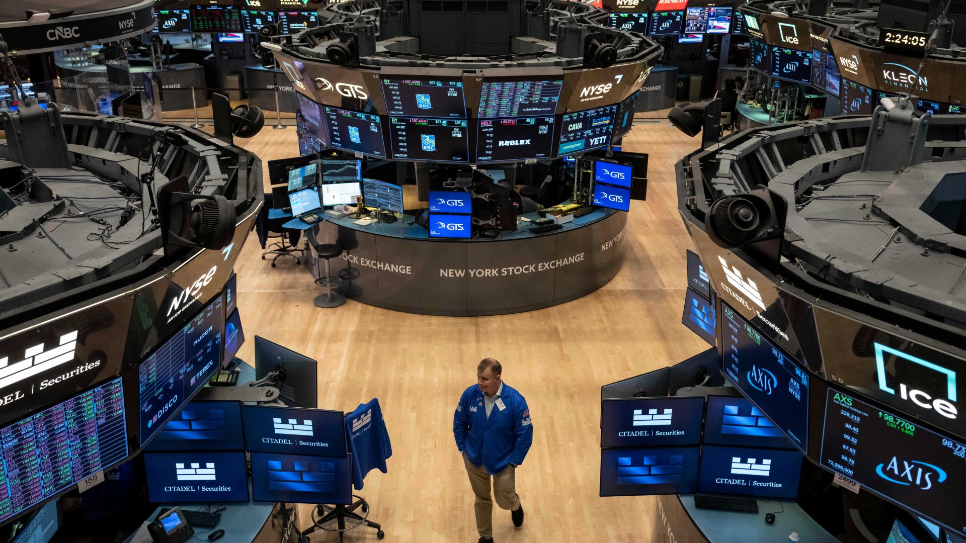 US Tech Stocks Slide Amid Questions Over Artificial Intelligence Valuations