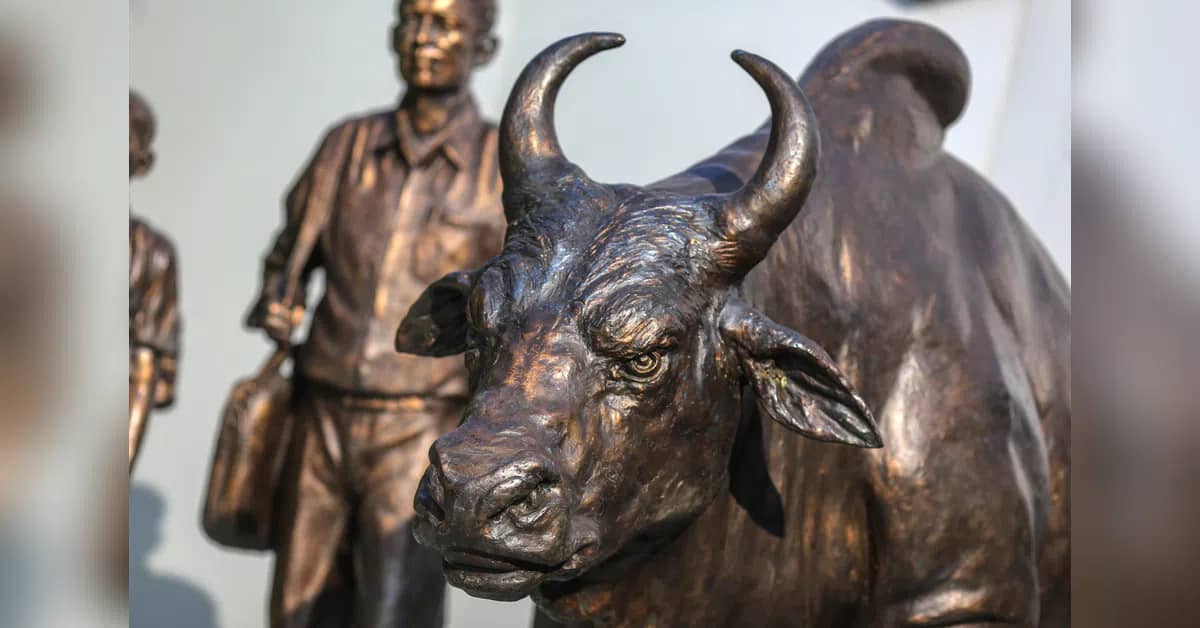 NSE emerges stronger bet than BSE for medium-term investors