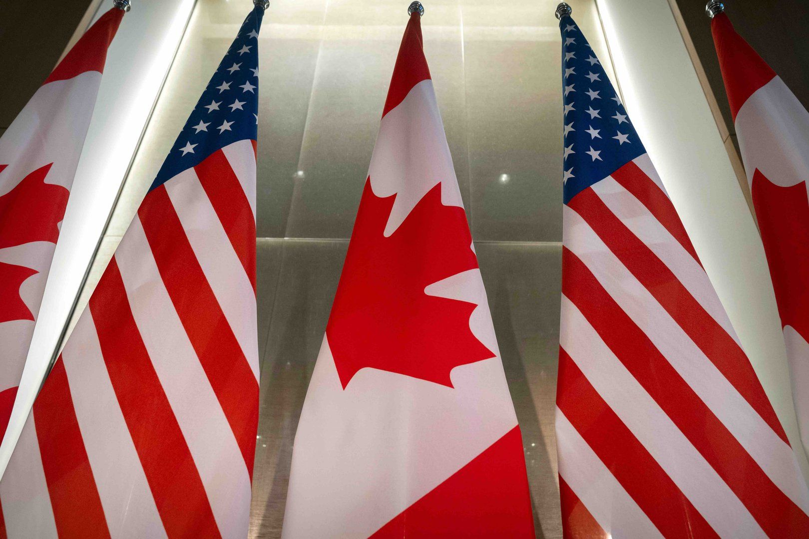 Canadian Leaders Unite Against U.S. Tariff Measures in Trade Dispute