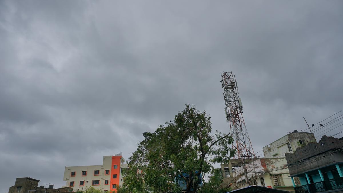 Bay of Bengal low-pressure system may intensify into cyclone