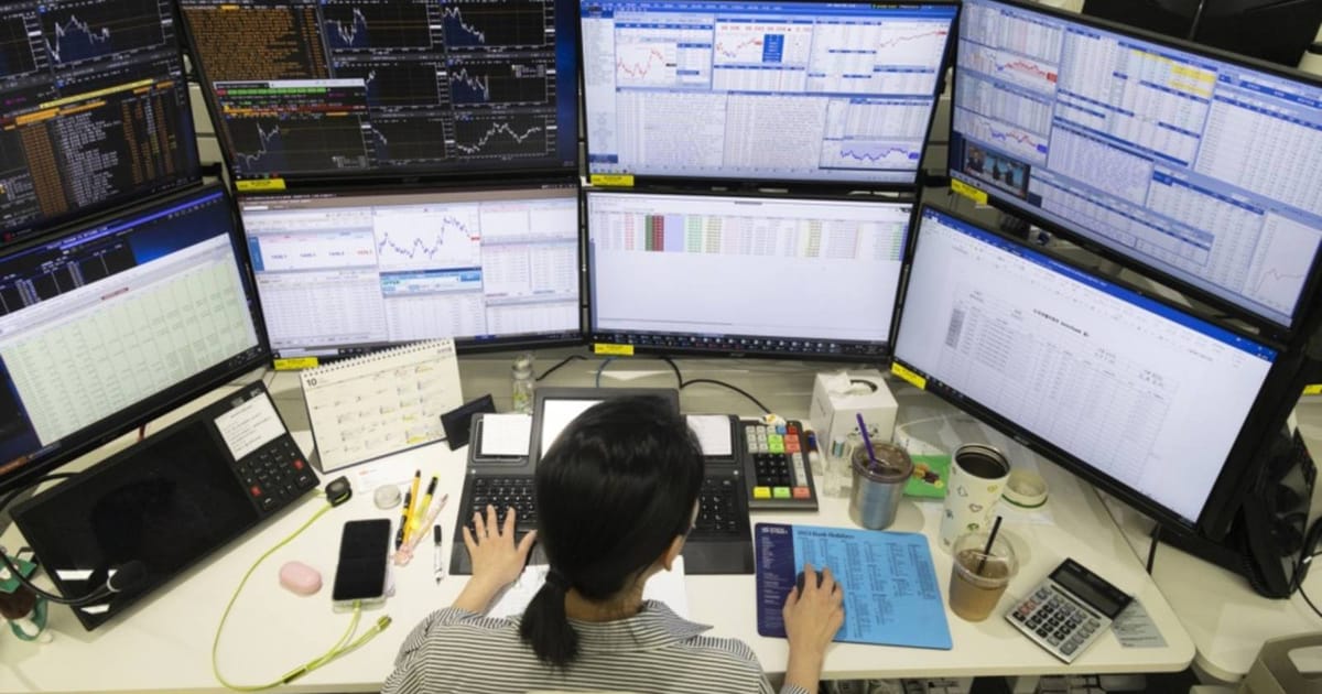 Pasaran saham meningkat apabila jangkaan kenaikan kadar Fed melemah