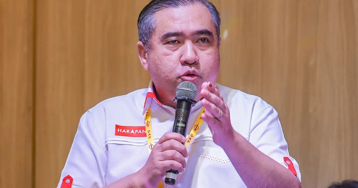 Ahli Exco yang tidak iktiraf Tuanku Muhriz perlu letak jawatan, kata Loke