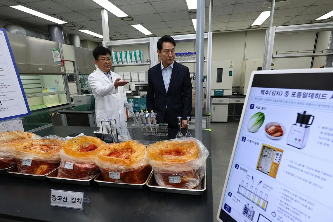 Singapore tightens scrutiny of Chinese cabbage imports over contamination concerns