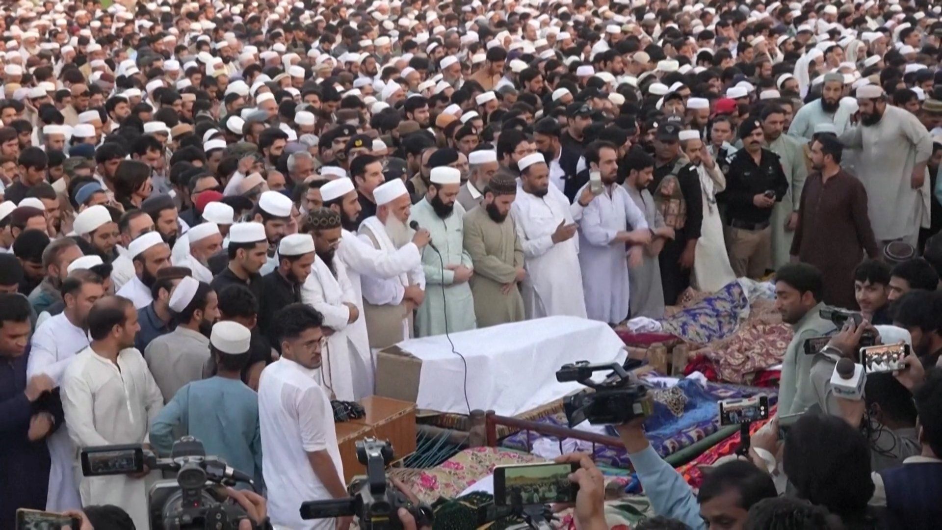 Peshawar grieves after school roof collapse kills dozens of children