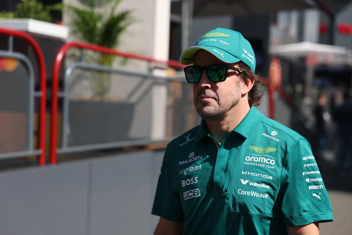 Alonso commits to Aston Martin through 2027 season