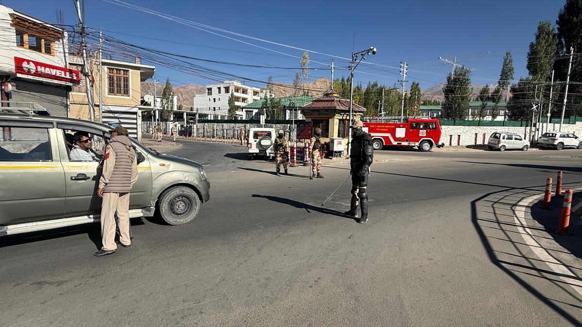 Centre moves to withdraw cases against Leh protestors ahead of talks